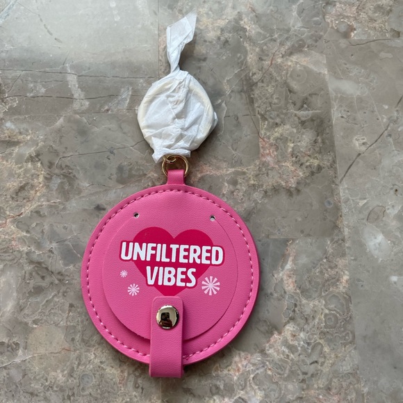 NWT Benefit Makeup Setting Spray and Mirrored Key Chain - Picture 2 of 6